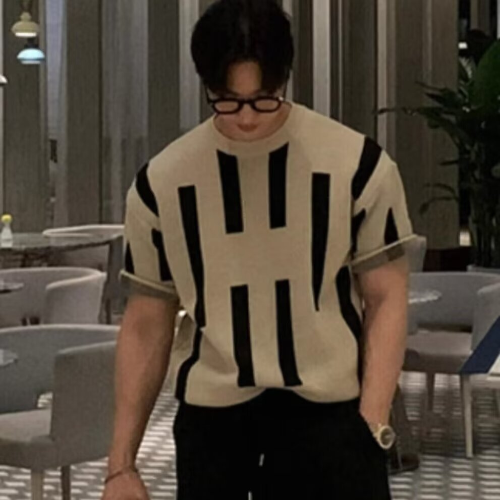Verano nueva camiseta de manga corta para hombres hielo delgado rayas de negocios de moda casual camiseta comercio exterior al por mayor transfronterizo