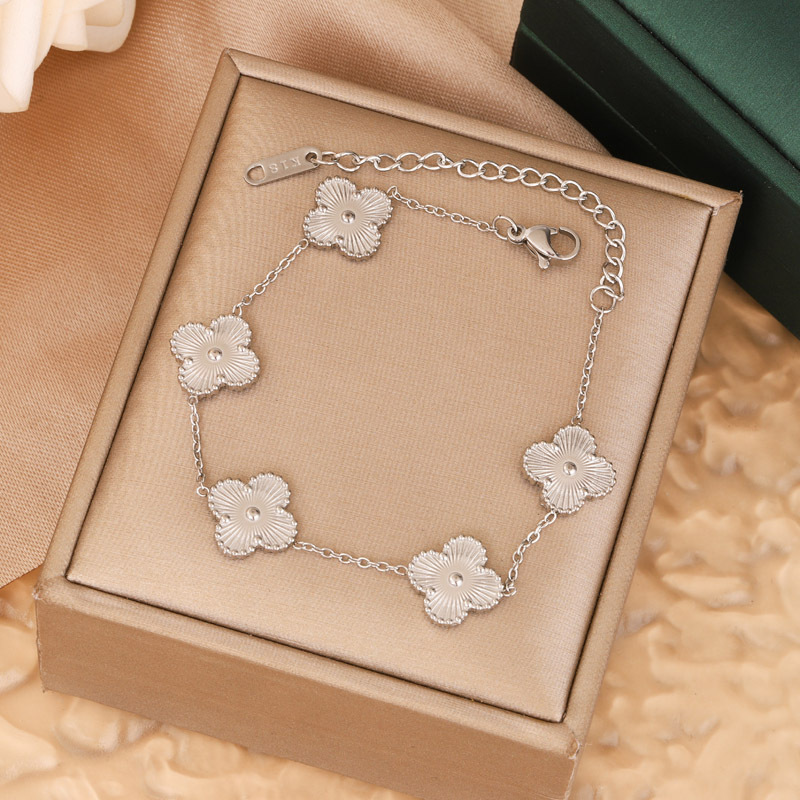 Ventas transfronterizas calientes nuevas pulseras de acero de titanio personalidad femenina de alto nivel diseño ligero de lujo moda temperamento versátil joyería de acero de titanio image 107
