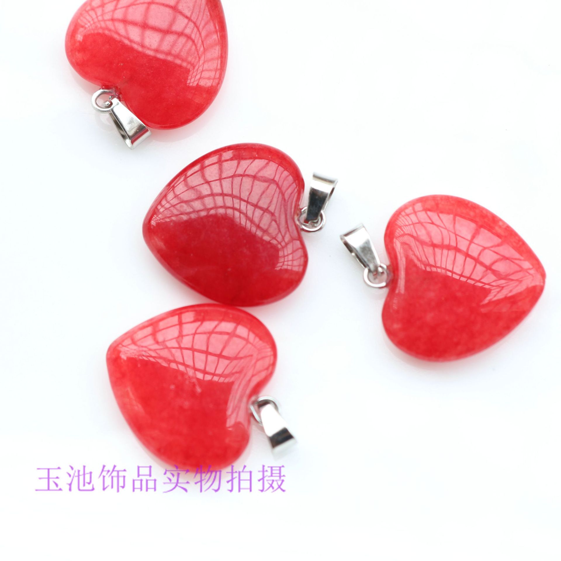 Venta transfronteriza de amor amor amor amoroso colgante verde Dongling pequeño corazón de melocotón colgante orejas accesorios diy