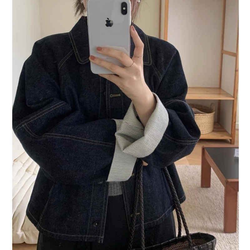 Denim Lapel Single-Breasted Jacket with Striped Rolled-Edge Patchwork and Loose Silhouette for the Fall/Winter 2026 Season