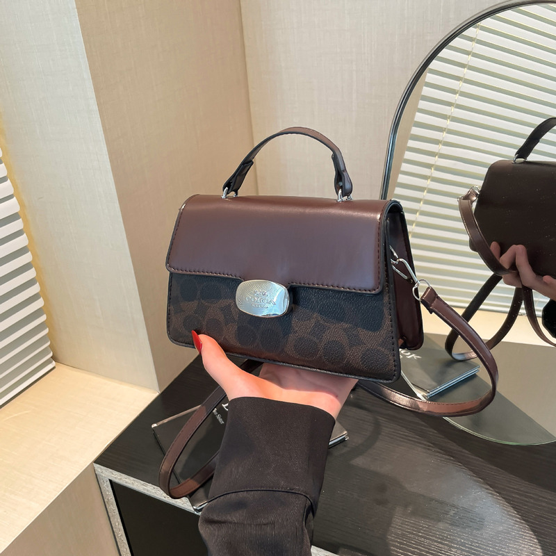 ファッション女性バッグ高さ2025夏の新型斜め掛けシングル肩の小さい方のカバンに合わせて高級感のあるチェーンの脇の下のカバンがあります。|undefined