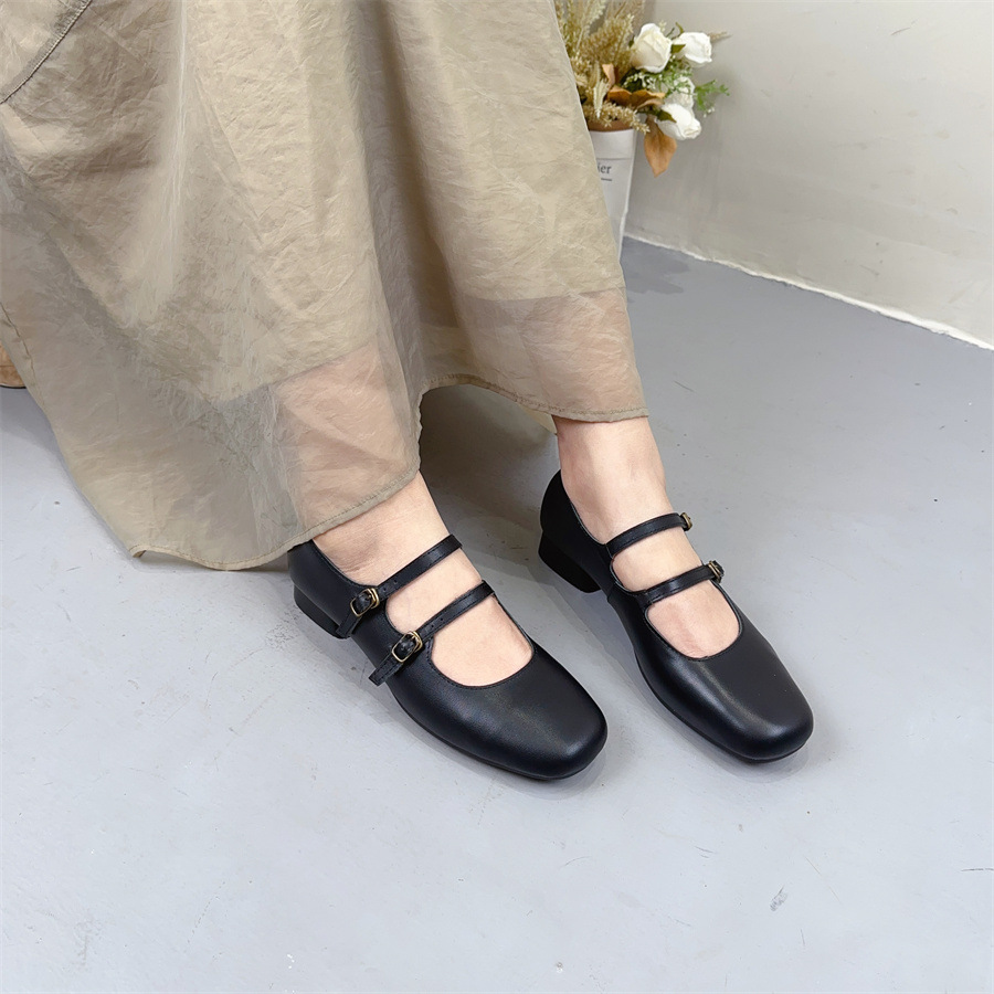 Comfortable buckle with a strap flat