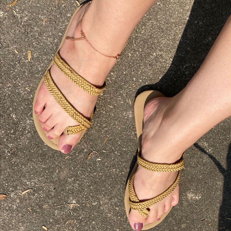Rattanból szőtt divatos lapos papucsok Kényelmes strandszandálok_voghion.com