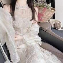 ����ʽ���|���b����һ����ɫ���L�ٽz����ȹ+���L�̽�����Ů�b��
