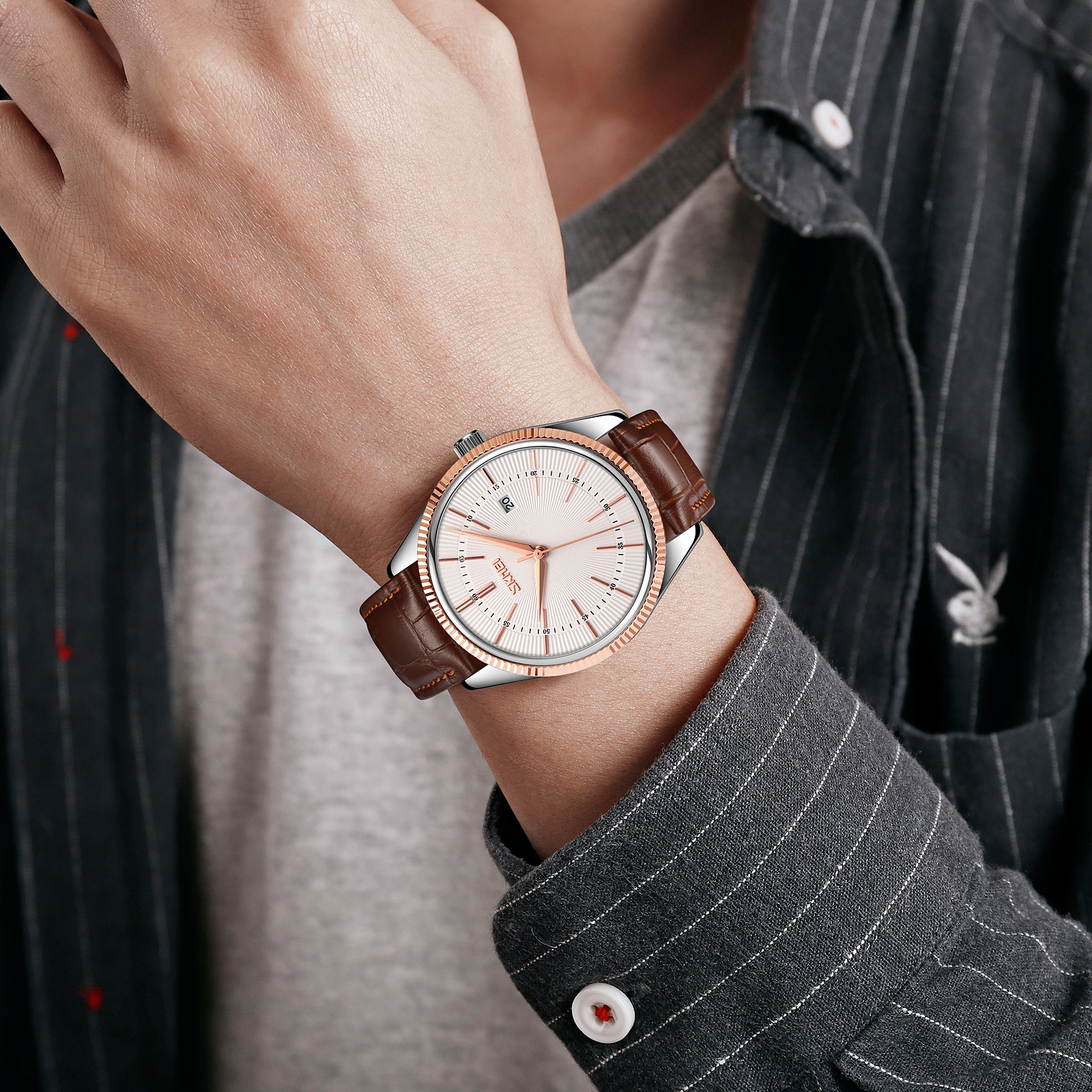 Momento de calendario casual correa relojes de cuarzo de negocios minimalistas relojes de pulsera de hombre punto transfronterizo fábrica de fuente personalizada