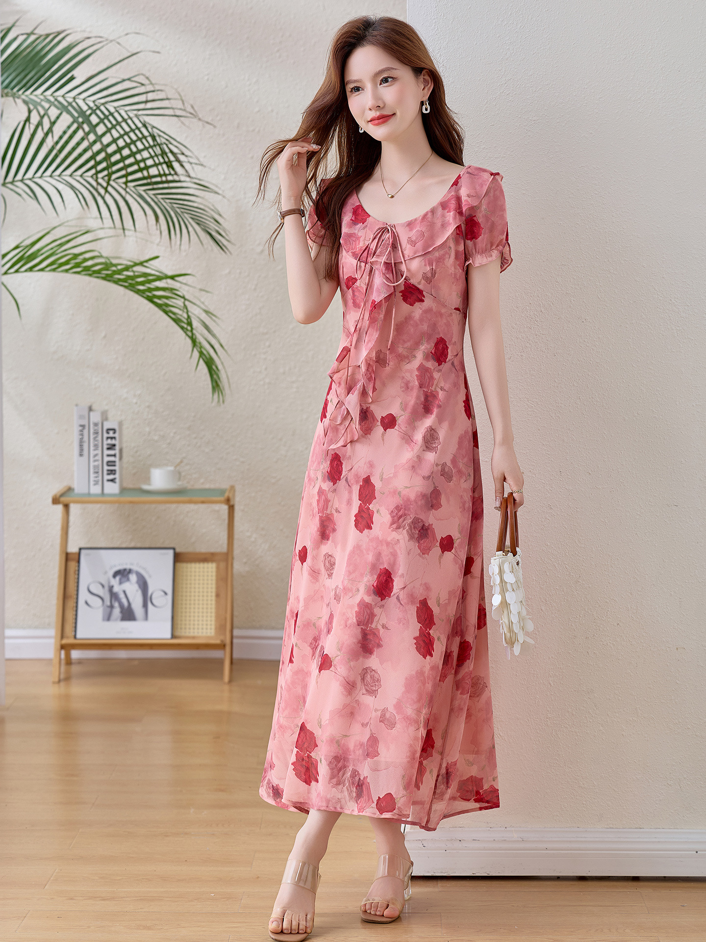 Đầm maxi nữ hoa hồng cổ V tay ngắn thắt eo — Hồng lãng mạn