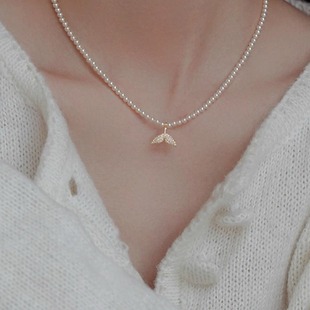 Scallop pendant Pearl all-match French necklace short high-grade niche light luxury women's new online popular necklace