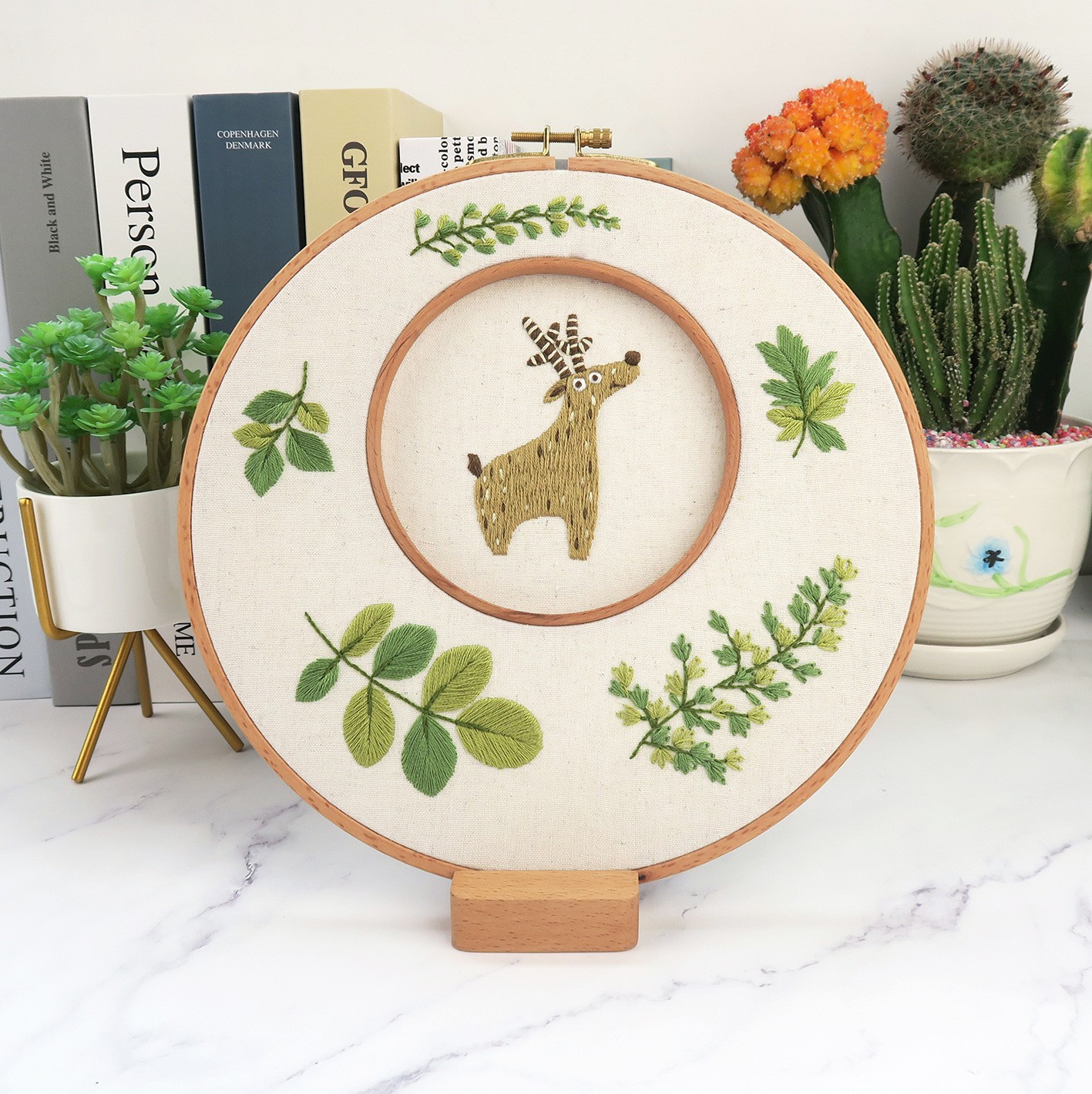 Bordado hecho a mano material de bricolaje paquete principiante Lu bordado estilo europeo tela de guirnalda bordado tridimensional hecho a mano creativo colgante pintura