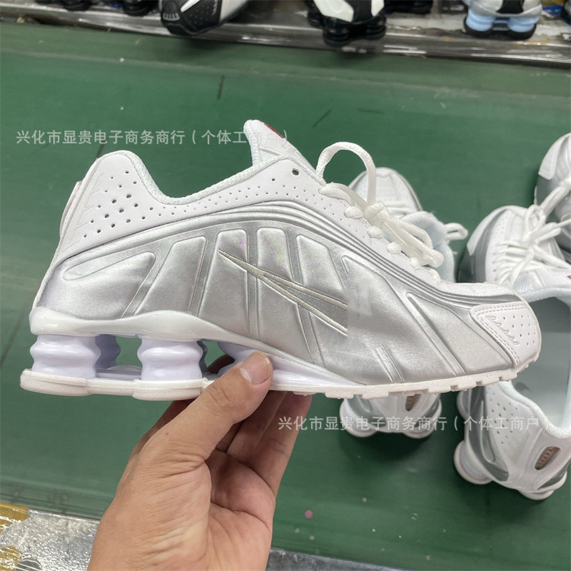 国境を越えた貿易 SHOX R4 エアコラムランニングシューズ男性と女性のためのレトロなカラフルなスポーツシューズ SHOX TL 屋外強化|undefined