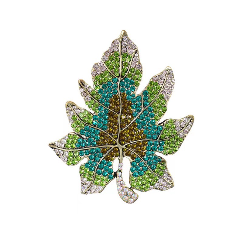 Spilla grande di lusso con strass per giacca da uomo elegante_voghion.com
