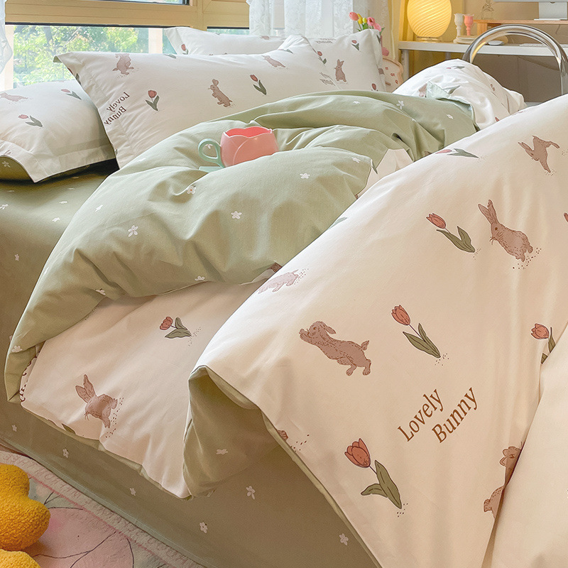 Cuatro piezas de algodón de dibujos animados 100 algodón 2023 nueva sábanas cubiertas dormitorio de estudiantes cama de tres piezas