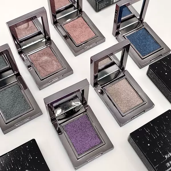Keke Mood Glitter Star Diamond Eyeshadow Pearlescent Flashing Chameleon Crushed Diamond Highlighting Mashed Potato Eyeshadow Palette Wholesale