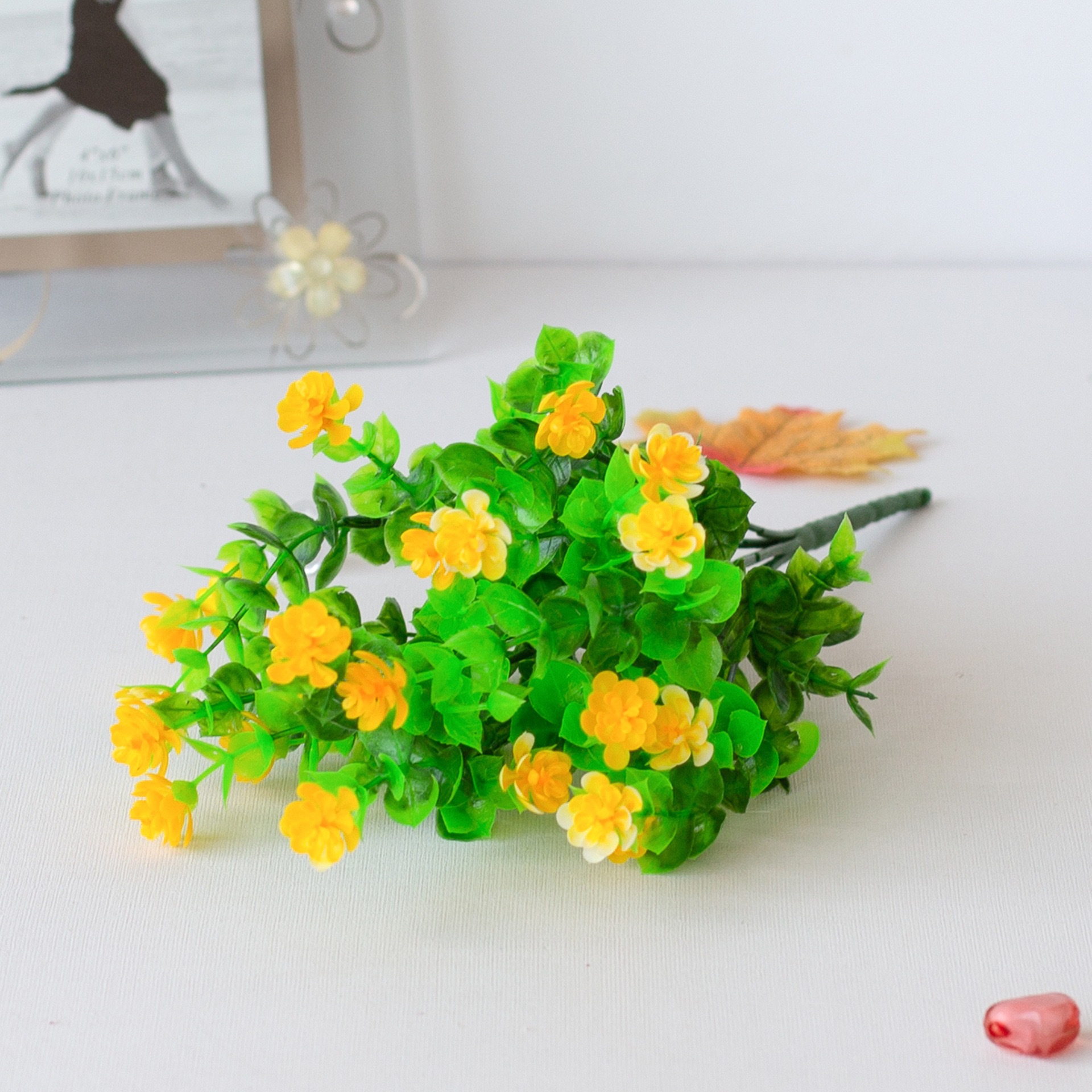 Amazonas eucalipto camelia simulación gypsophila flor artificial Qizha decoración de manojo de camelia eucalipto