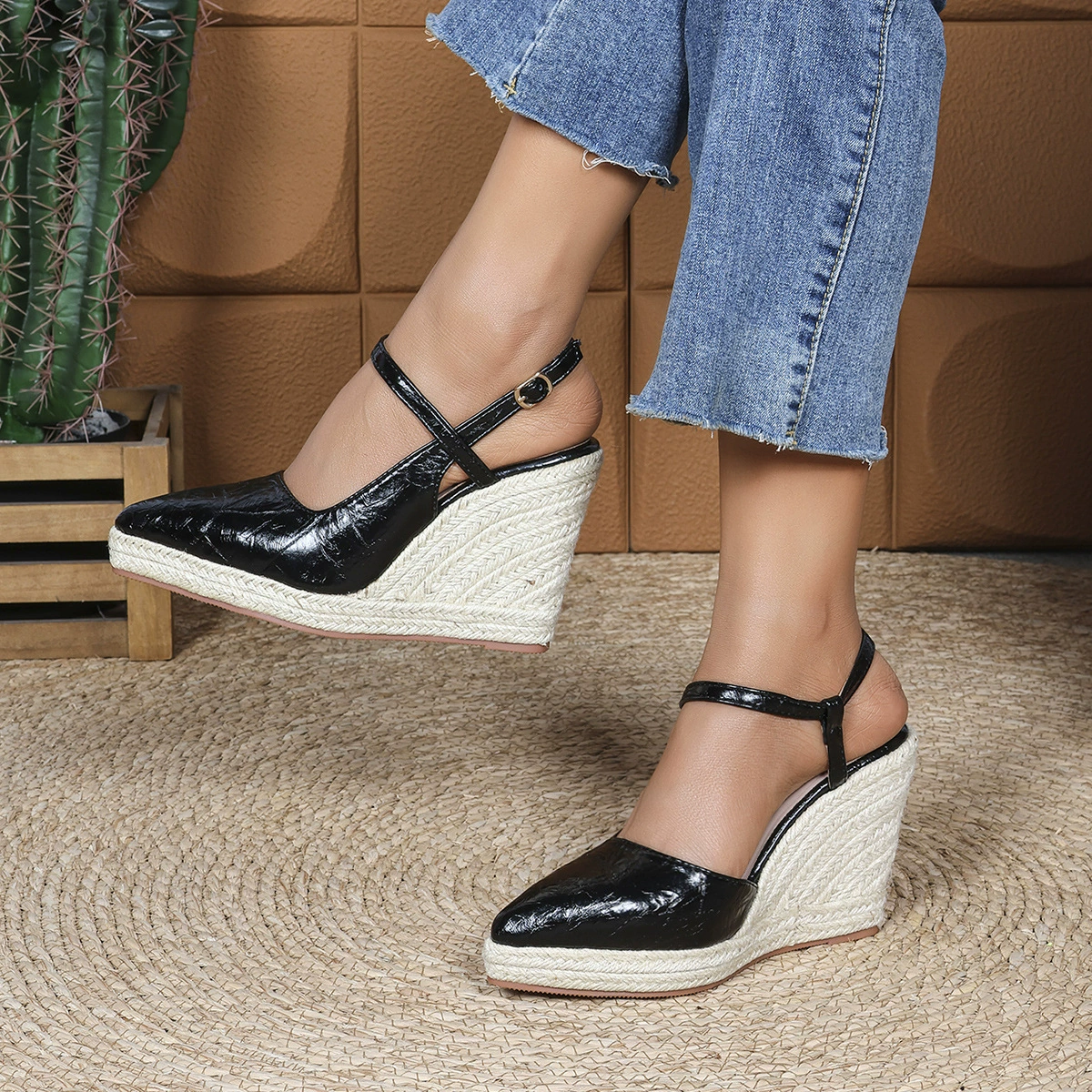 Европейский и американский склон с толстой подошвой на высоком каблуке