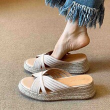 【现货】1582时尚镂空5cm草编坡跟凉鞋简约百搭外穿露趾厚底凉