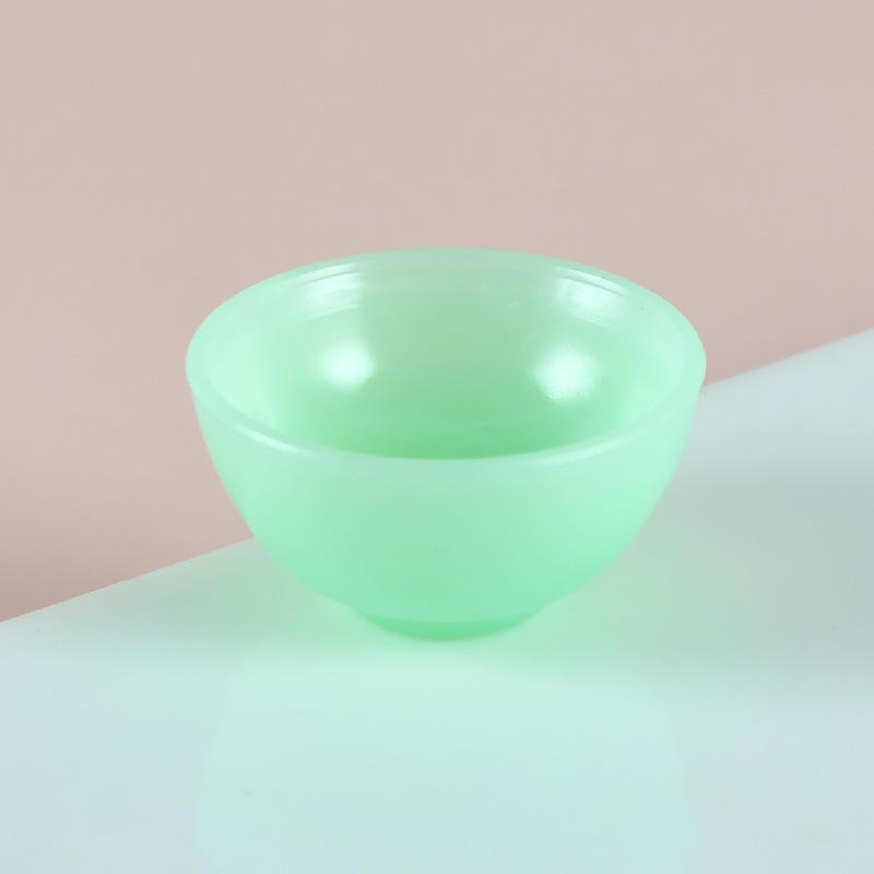キャンディの色の小さい碗の模型をシミュレーションします。|undefined