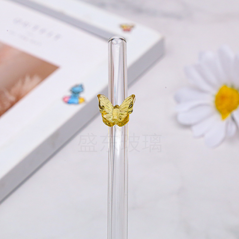 Nueva mariposa de color de paja de vidrio resistente al calor anti-escaldadura anti-lápiz labial multicolor opcional no desechable estilo de niña