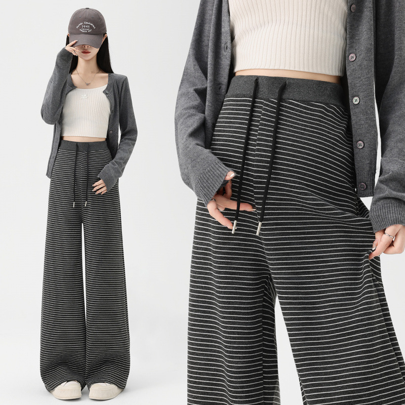 Real Shot of Maternity Pants for Autumn and Winter, Fleece-Lined for Outerwear, 2025 New Style, Non-Tightening, Autumn Striped Wide-Leg Pants, Long Pants