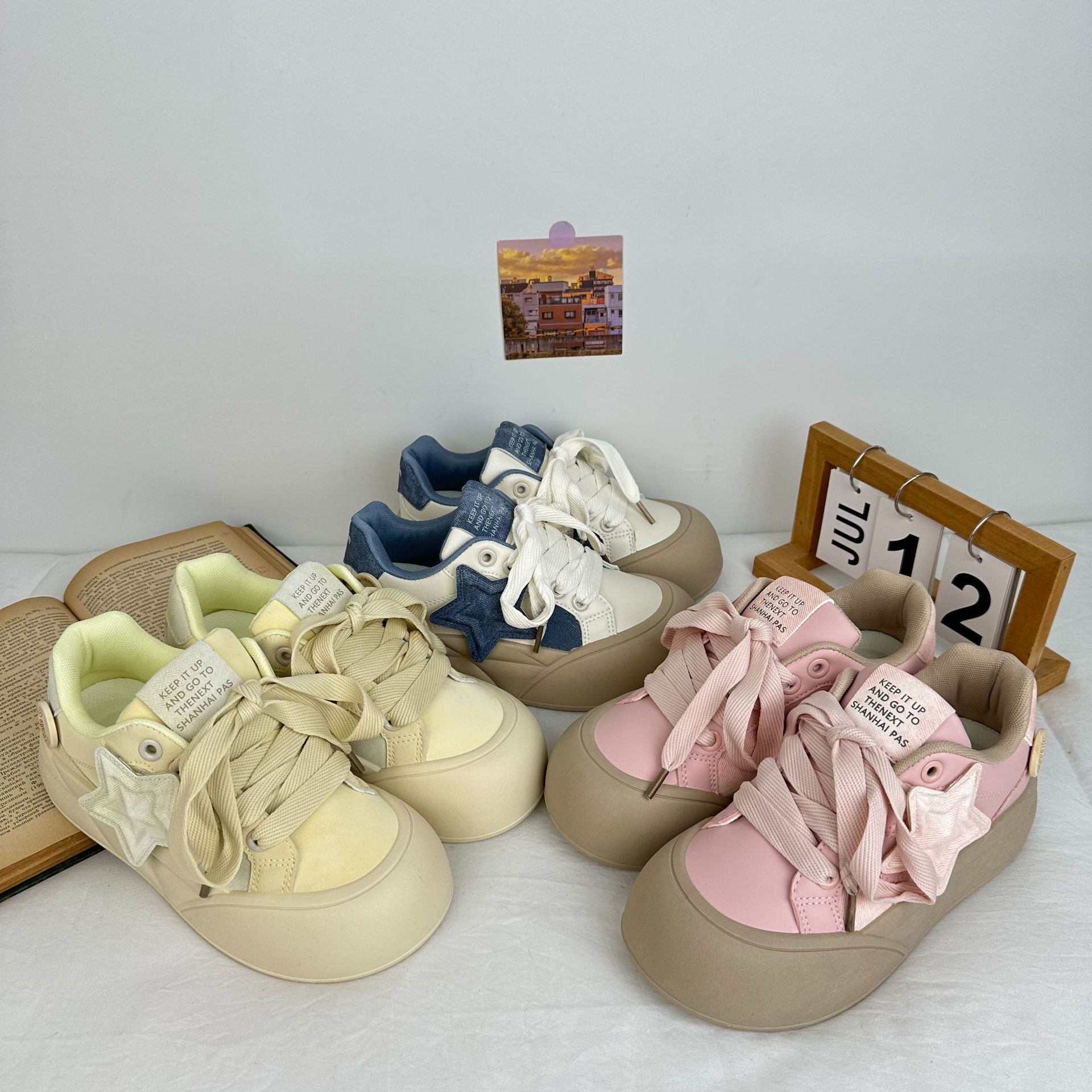 Estrellas de ondas largas zapatos de skate casuales de base baja para mujeres zapatos de pan de estilo coreano zapatos de nicho para estudiantes de mujeres