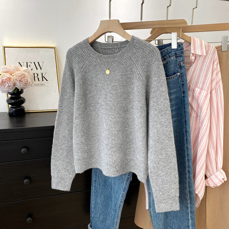 Special Offer with Free Shipping, No Returns or Exchanges. Sweater with Round Neck, Raglan Sleeves, Solid Color, Simple Style, Versatile, Thick Knit Top 1408 Special Offer with Free Shipping, No Returns or Exchanges. Sweater with Round Neck, Raglan Sleeves, Solid Color, Simple Style, Versatile, Thick Knit Top 1408
