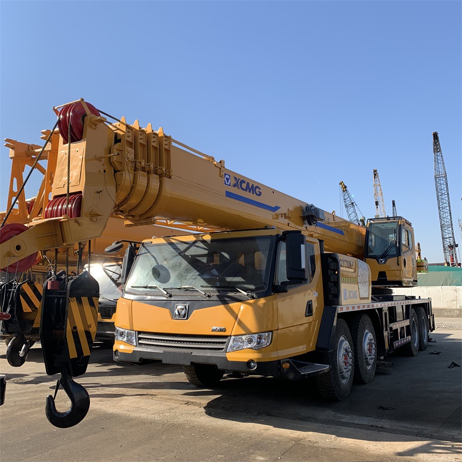 二手新款五节臂70吨徐工吊车 70K汽车吊 QY70K起重机 XCMG crane