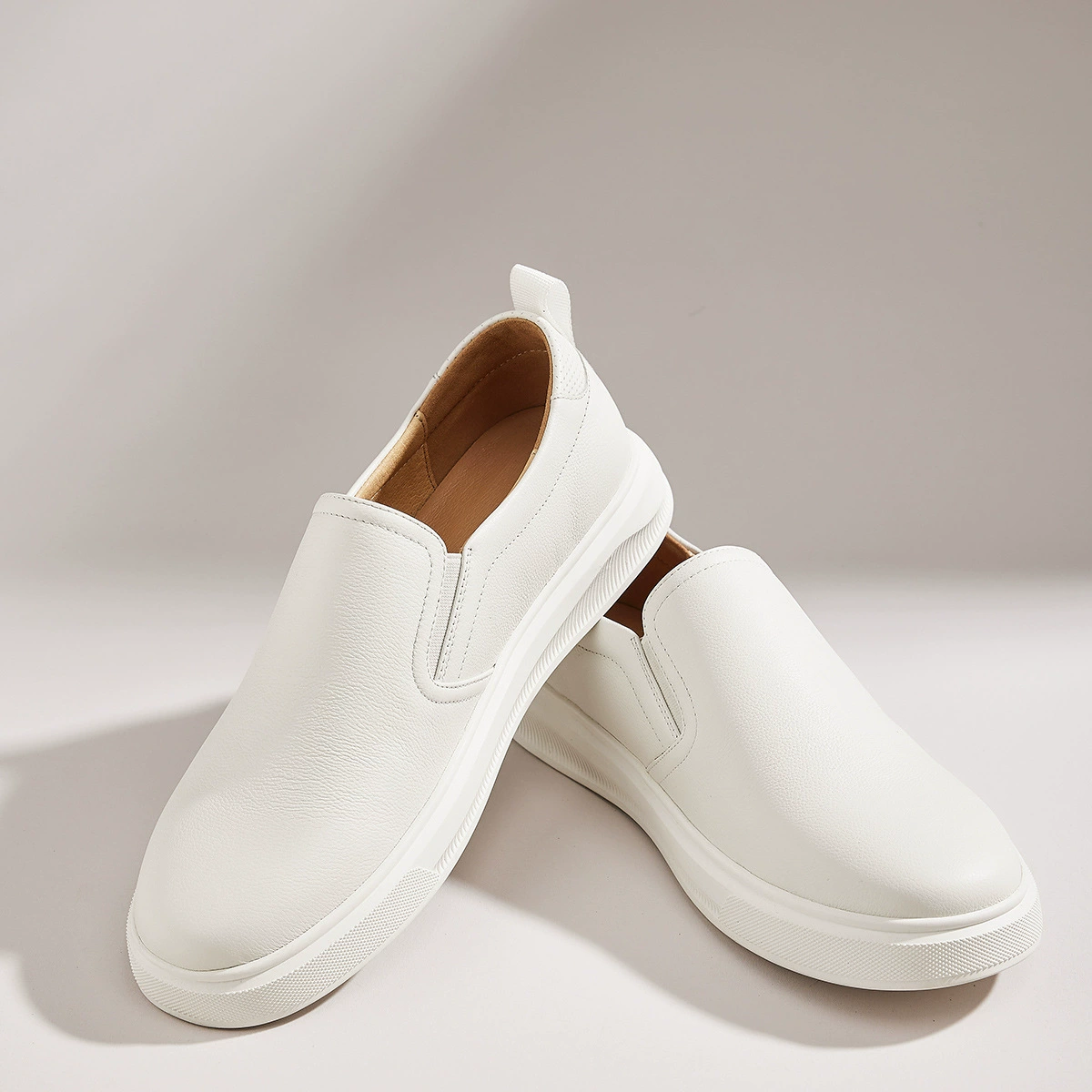 2025 новых лоферов из натуральной кожи, мужская обувь из коровьей кожи первого слоя, ленивые слипоны, модная и трендовая повседневная обувь, износостойкая.