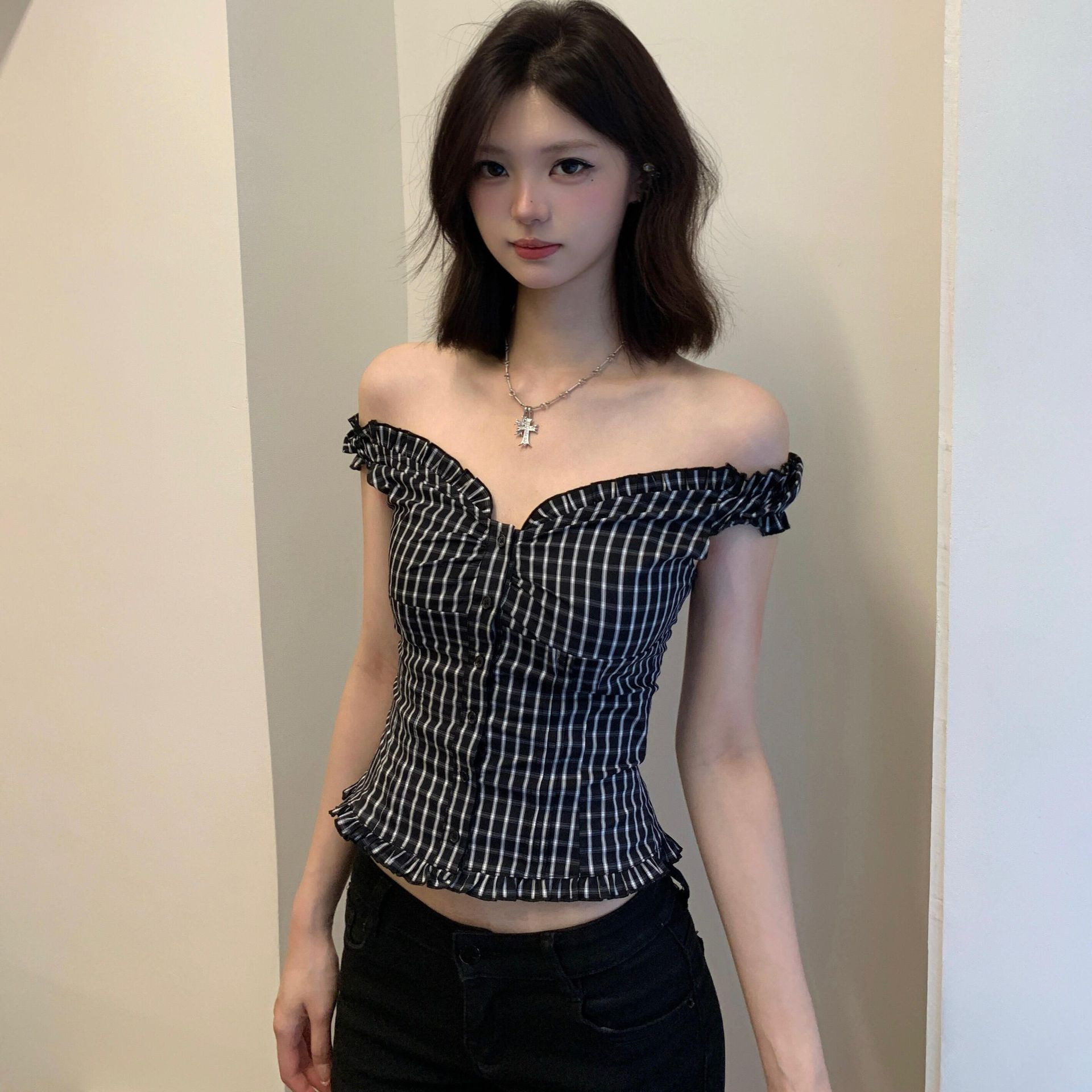 Black Plaid V-Neck One-Shoulder Two-Wear Shirt Women's Summer Shirt Vest Pure Waist-Cinching Short Off-Shoulder Top 8