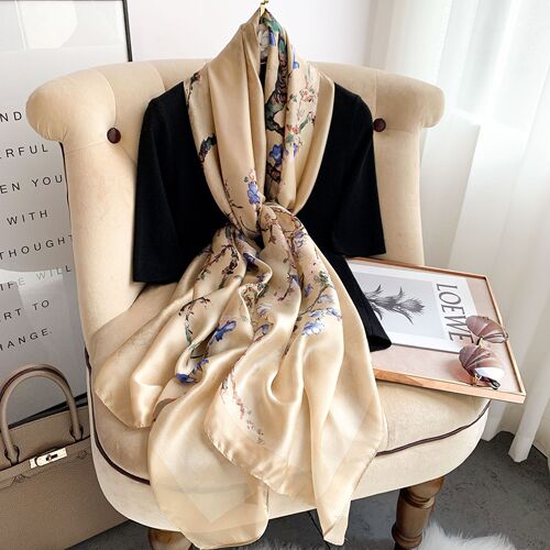 Spring and Autumn New Elegant Sunscreen Silk Scarf for Women Long Printed Shawl Fashion Trendy Sweet Warm Scarf