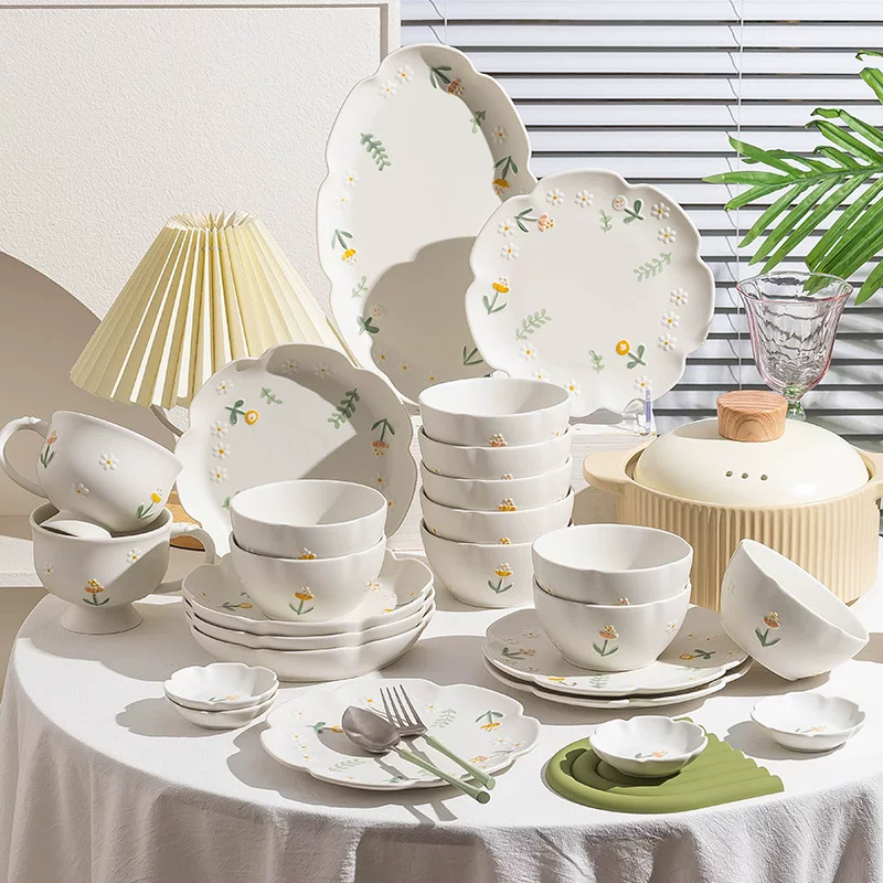 Cream Ceramic Dinnerware Set, Embossed Daisy Pattern, 8‑ or 18‑Piece Options