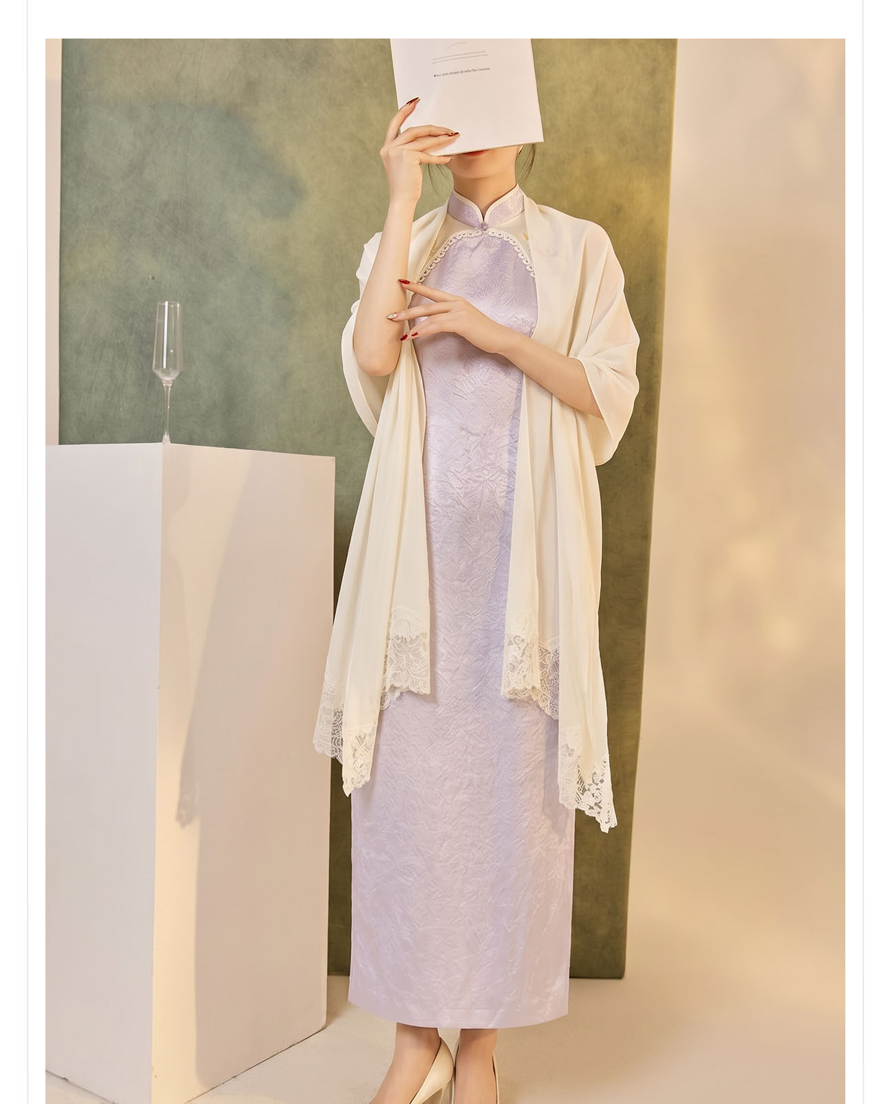 Đầm maxi satin sọc tông màu nối tay tua, cổ chẻ — Khoai tây tím chi tiết 11