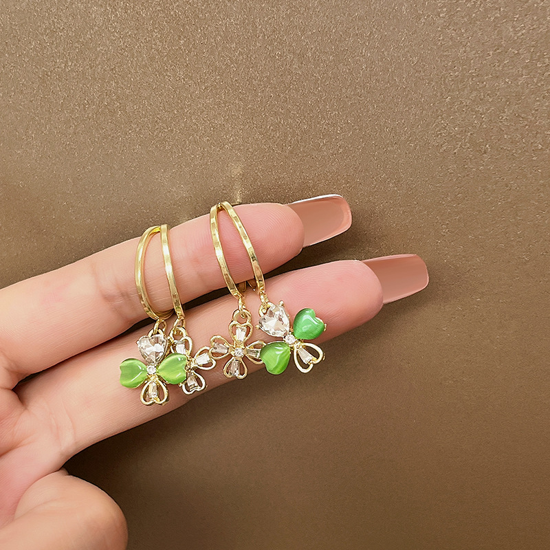 13g Weight 0.03µm-0.05µm Gold Plating Thickness 1 Pair Fashion Flower Plating Alloy Earrings