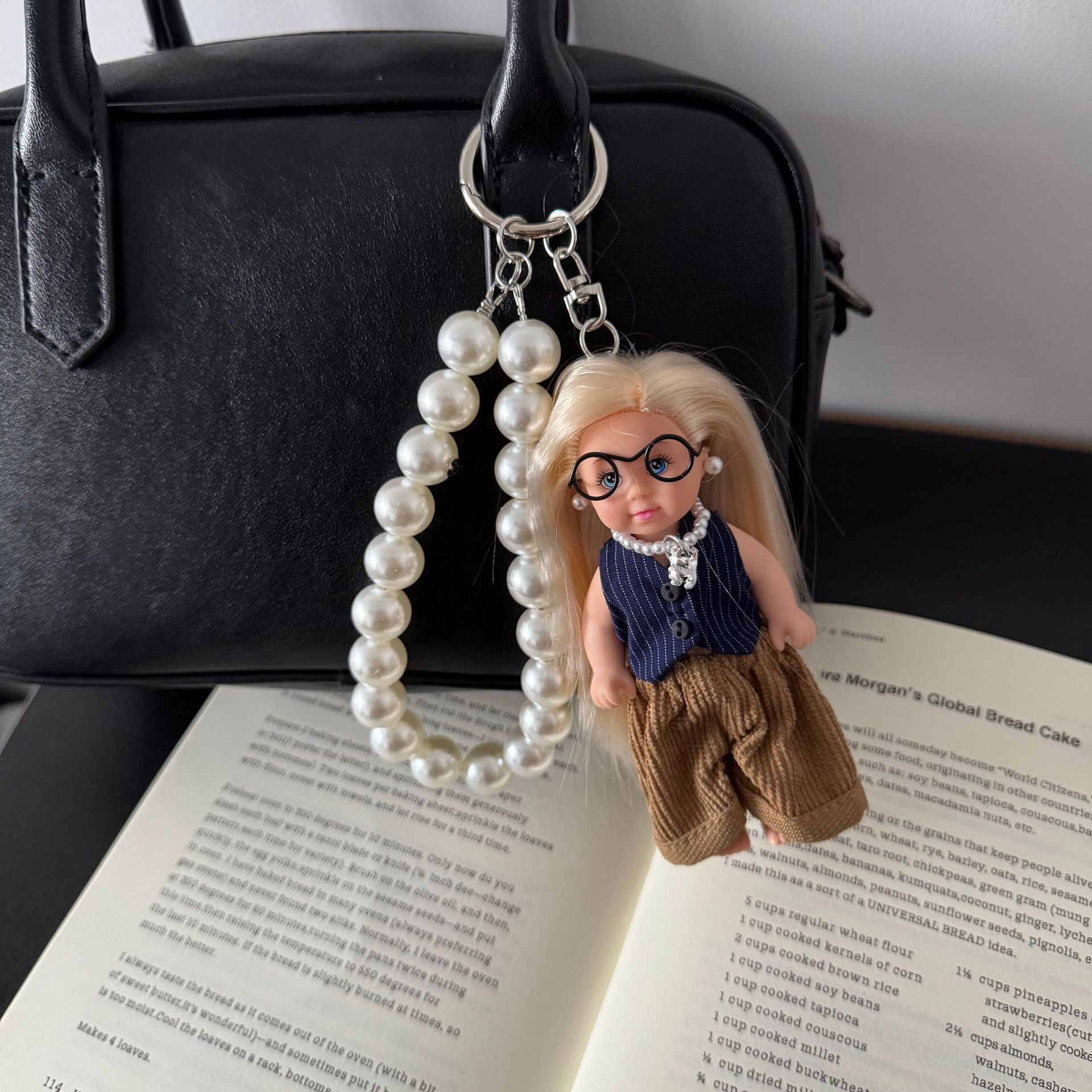 정장 조끼 안경 아기 펜던트