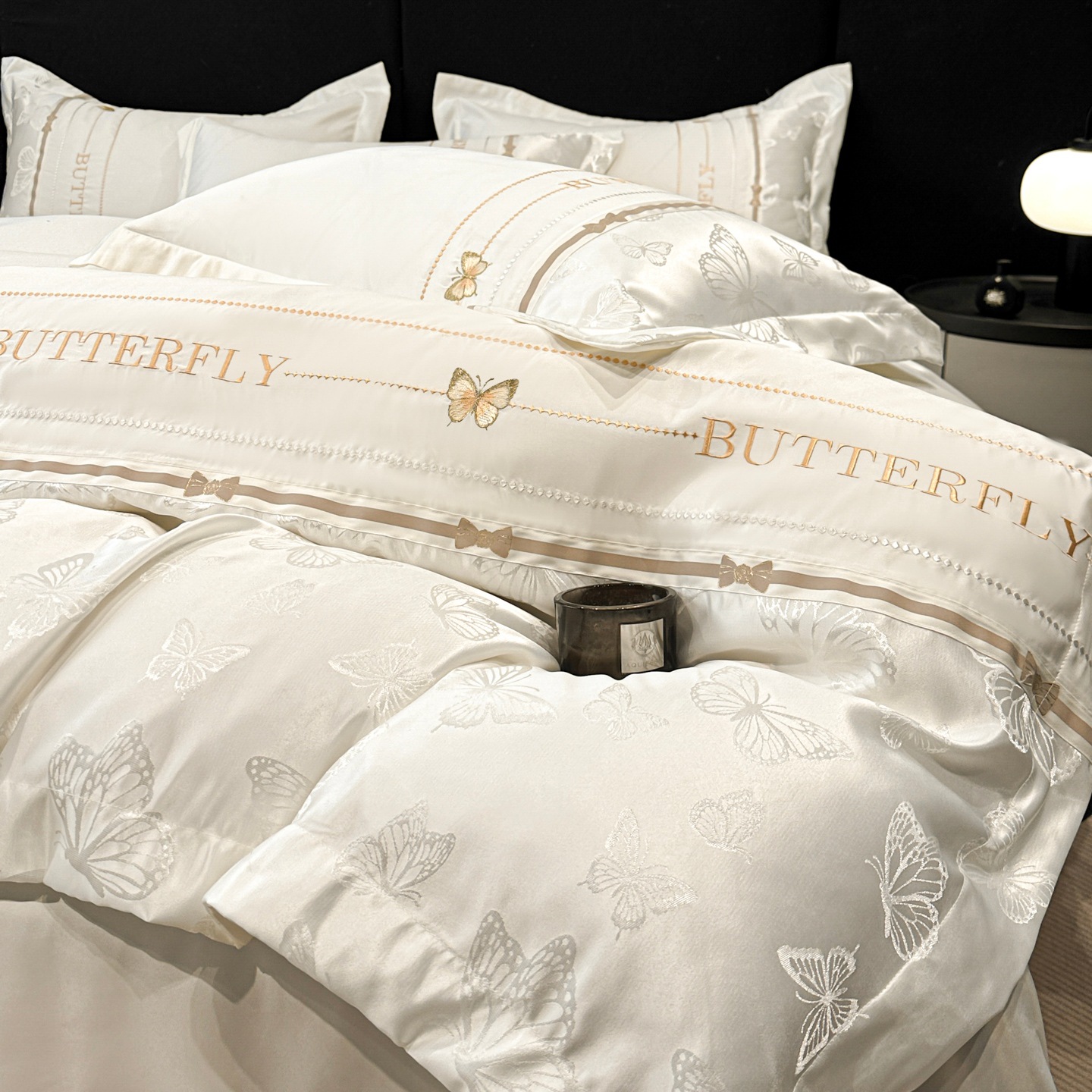 Silk Bedding Set Jacquard Washed Silk Four-piece Bed Linen_voghion.com