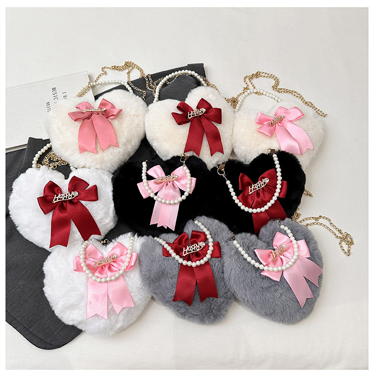 Femmes Petit Peluche Lettre Noeud D'Arc Mignon Fermeture Éclair Sac D'Épaule display picture 2