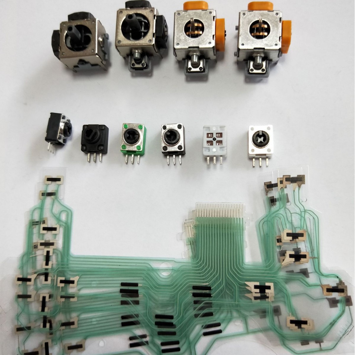 游戏机手柄专用电位器游戏手柄替换导电膜手柄插槽旋转式电位器