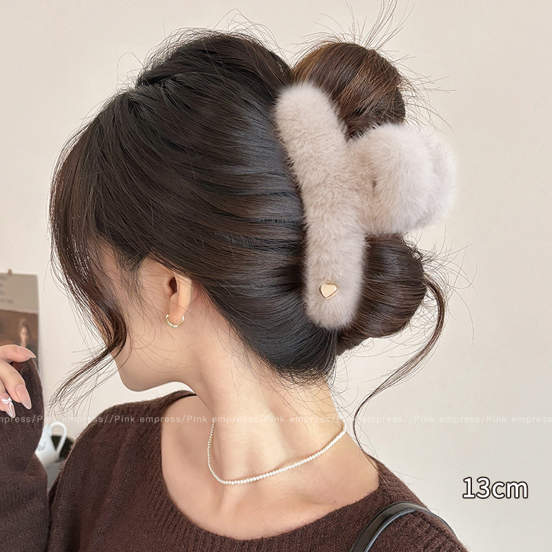 Otoño y invierno curry clip de agarre de cabeza grande clip de cabello tocado clip de tiburón 2025 nuevo peludo de gama alta agarre de cabello