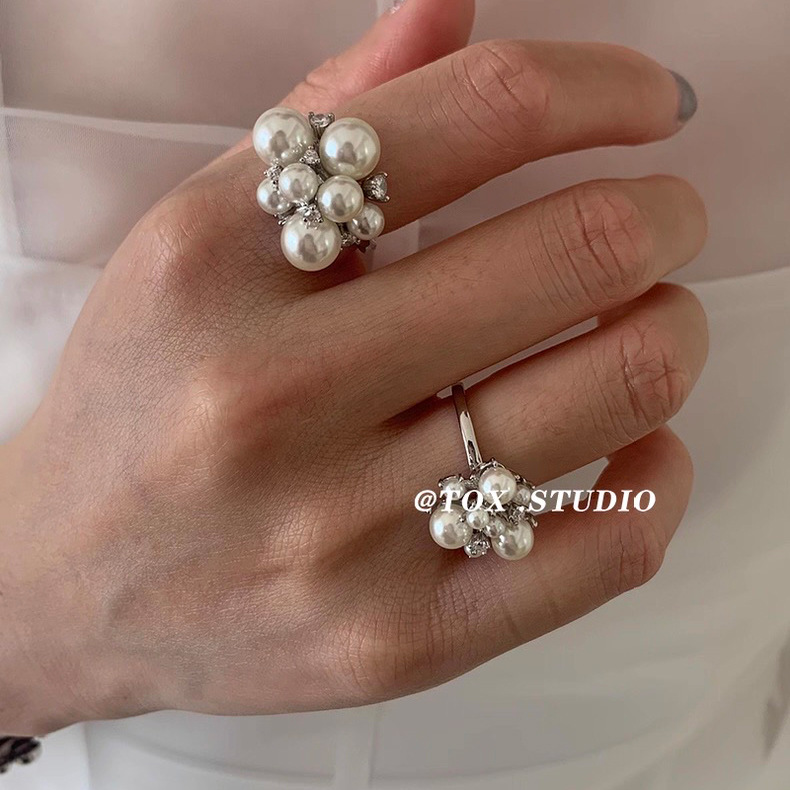 Small design elegant universal demi-season ring with stone pearl with zircon, light luxury style, bright catchy style, high-quality style