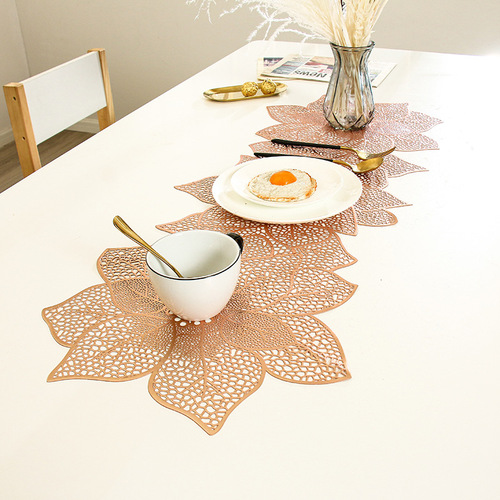 Nordic Creative PVC Table Flag, Light Luxury Gold-Leaf Ins inspired Western Dinner Napkin Long, Creative Irregular Floral Hollowed Table Mat