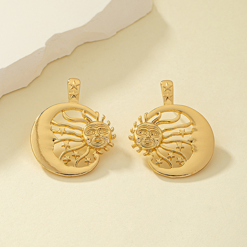 1 Pair Simple Style Sun Plating Alloy Gold Plated Ear Studs display picture 2