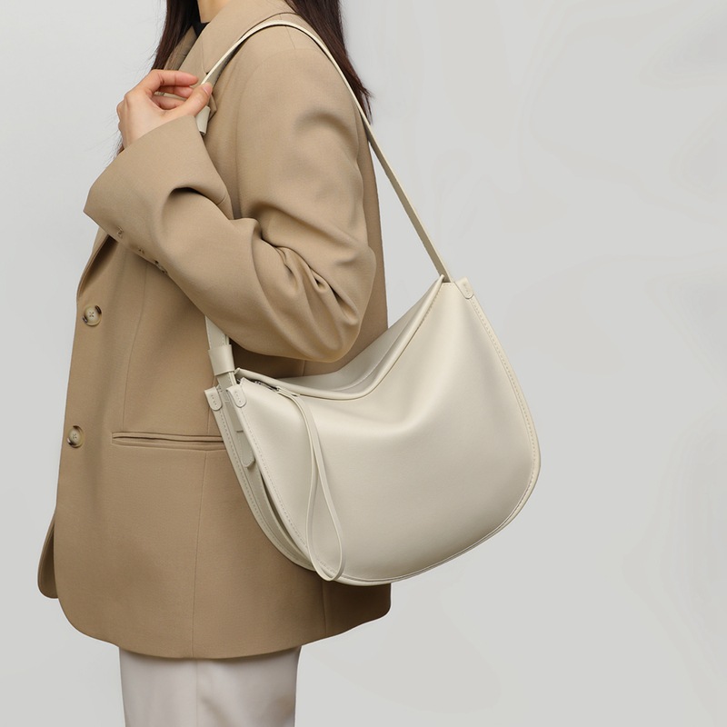 Women’s Bags new autumn and winter messenger bags genuine leather bags large capacity one shoulder underarm high end commuter bags_voghion.com