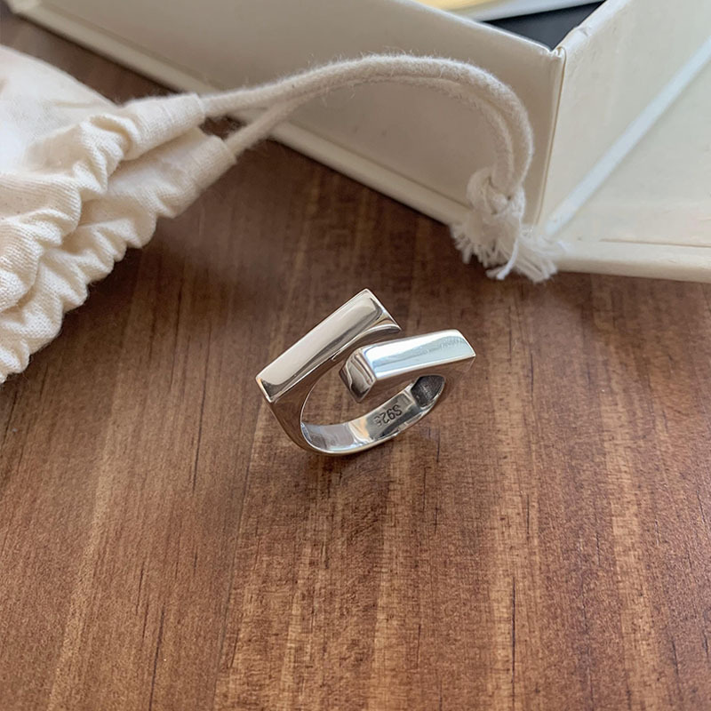 Anello rettangolare sfalsato in argento sterling S925, popolare per donna, stile minimalista, aperto, per indice, nicchia di moda._voghion.com