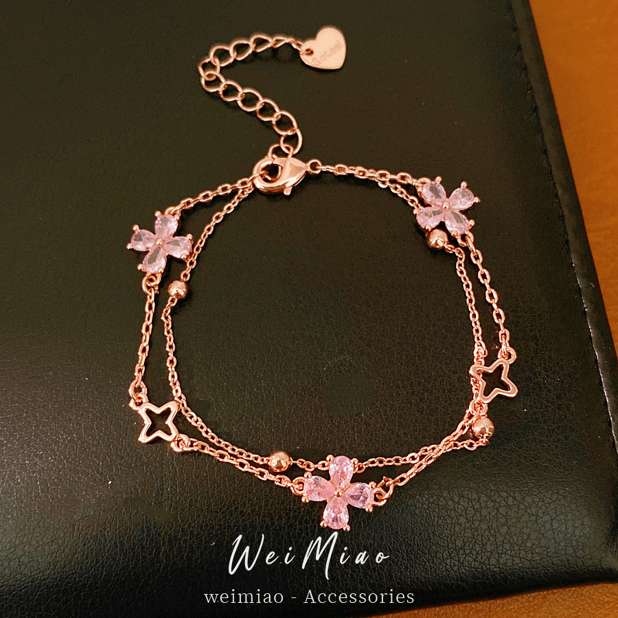 Flores de hierba afortunadas pulsera de doble capa ligera de lujo nicho pulsera de alta sensación temperamento diario joyas de moda al por mayor image 4