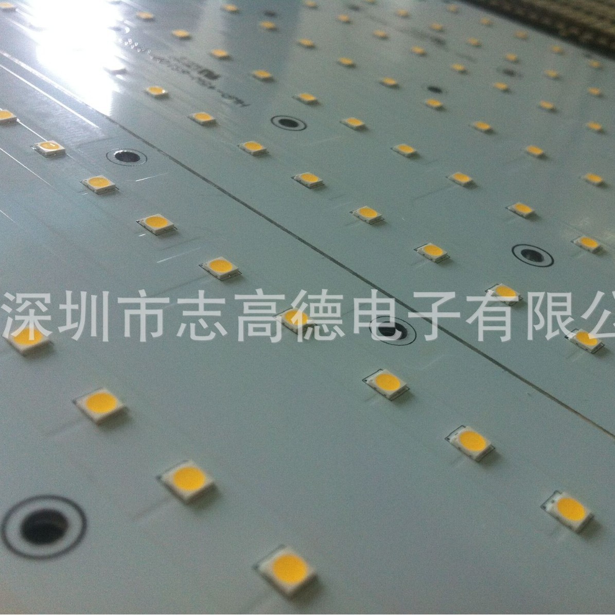 提供3030灯珠贴片加工服务