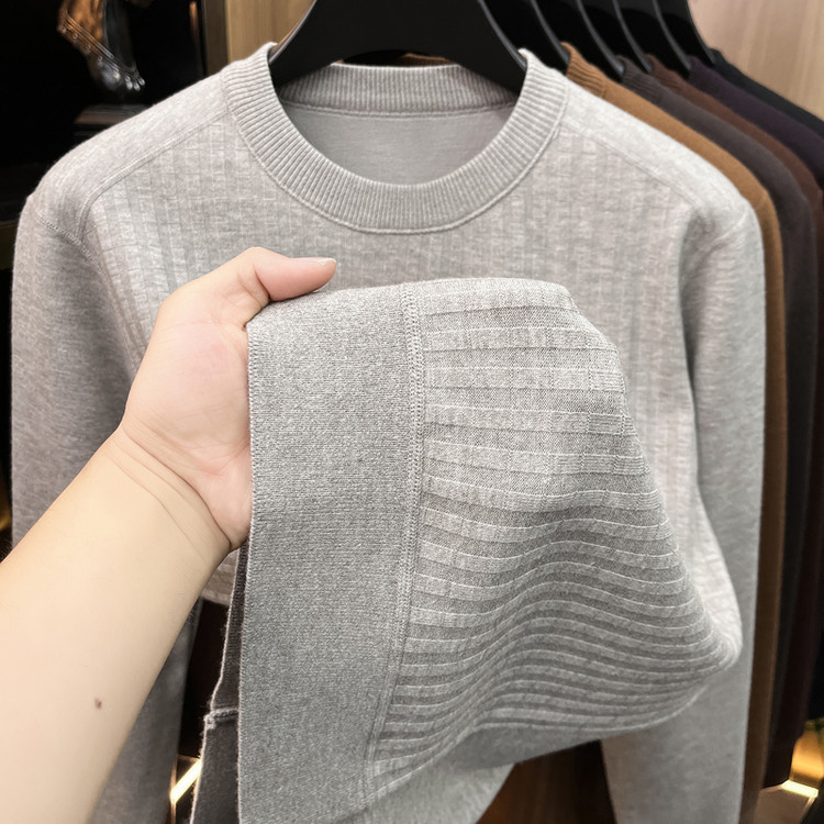 Pierre Cardin men's fleece-lined, thickened winter sweater with a half-high collar, a warm, all-in-one fleece knit base layer Pierre Cardin men's fleece-lined, thickened winter sweater with a half-high collar, a warm, all-in-one fleece knit base layer