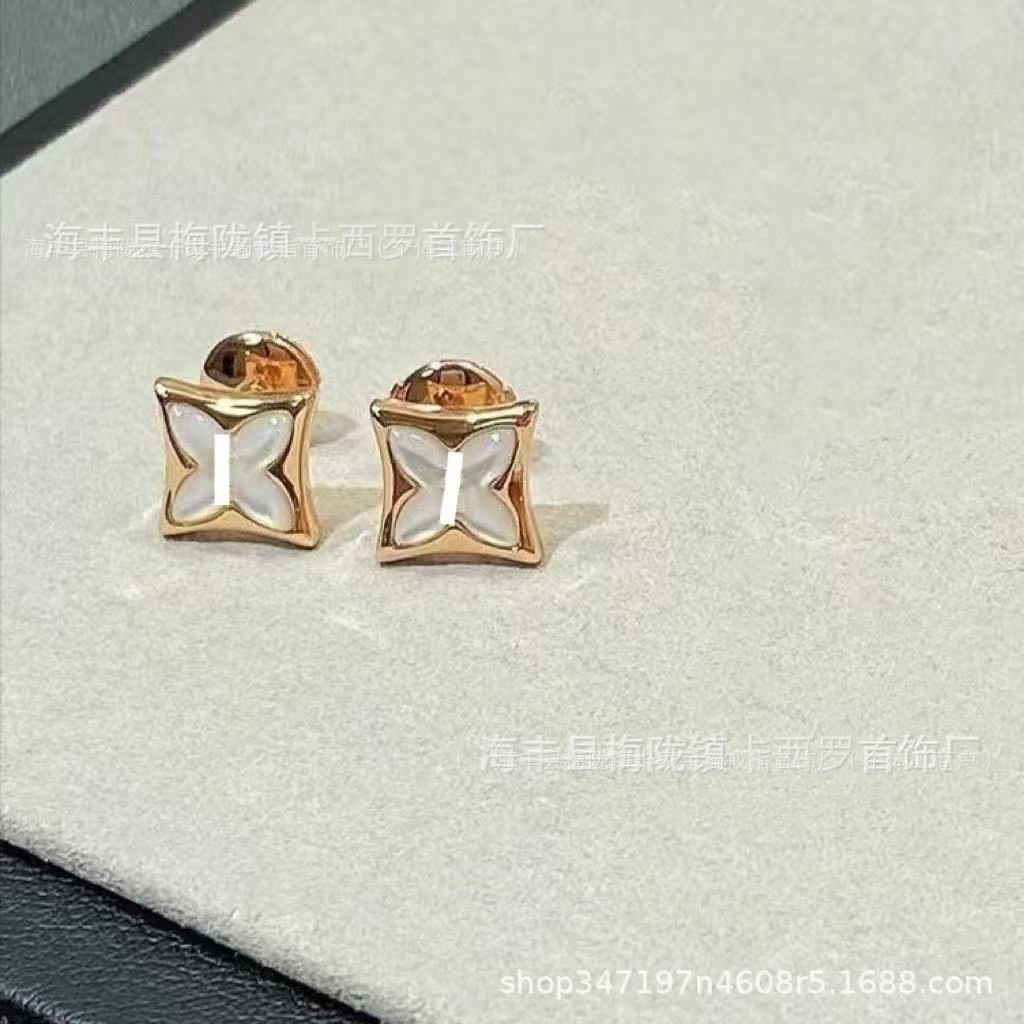 뾰족한 꽃 흰색 쉘 귀걸이(카운터 버전)