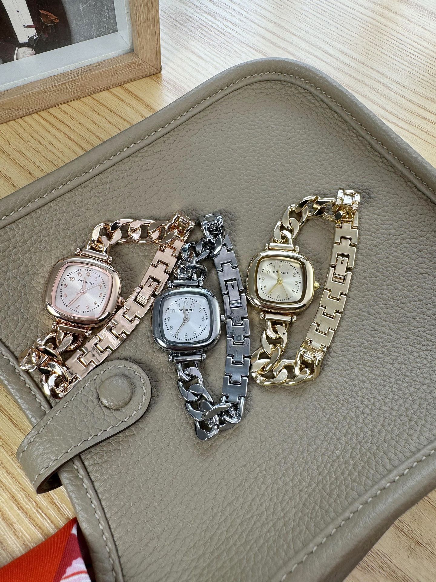50g Weight Ordinary Glass Mirror Material Alloy Strap Material Watch Classification Pointer Display Type Single Folding Buckle Buckle Style Square Dial Shape Weekend Occasion Quartz Movement Geometric Pattern All Seasons Season Women's Gender Casual Style Casual Geometric Single Folding Buckle Quartz Watch 2