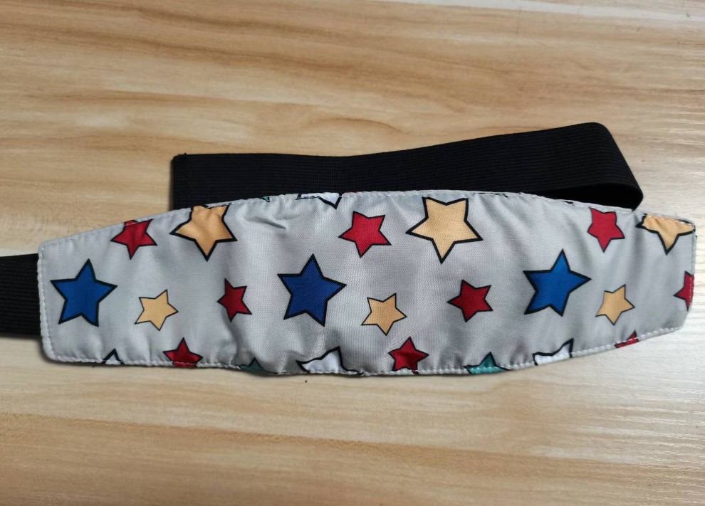 3 estrellas grandes de color gris claro