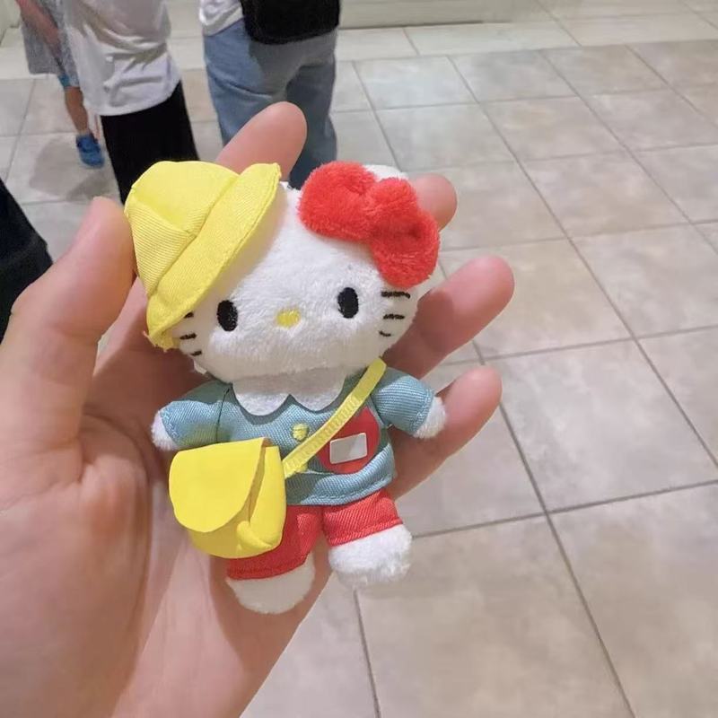 卡通热卖新款联名幼儿园KT钥匙扣挂件毛绒公仔女生背包挂饰批发|undefined