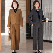 中年女装妈妈秋装套装新款气质呢子外套上衣中老年女士洋气两件套