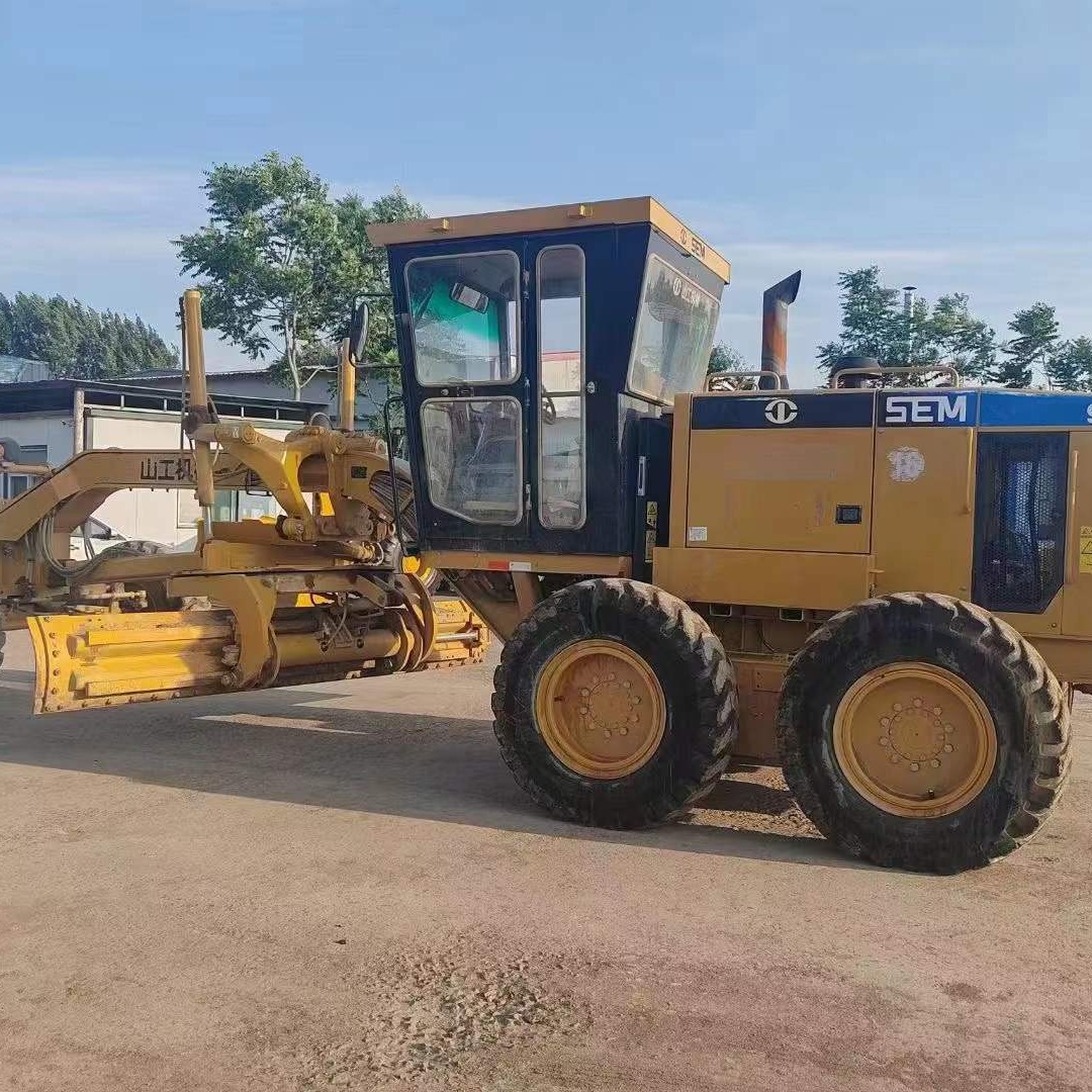 2025 Kazajstán 1 XCMG 80XCMG nivelador 215 nivelador